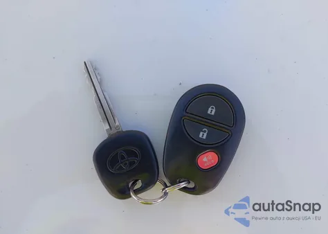 2015 Toyota Tacoma Base V6/Trd Pro z USA, uszkodzony, nr VIN 3TMLU4EN5FM205879